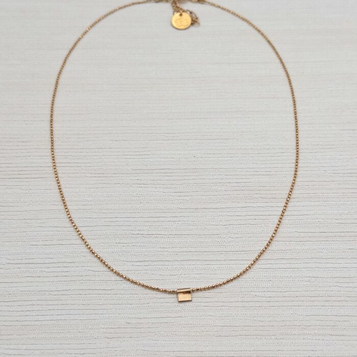 Collier Ava ras de cou très fin, esprit minimaliste