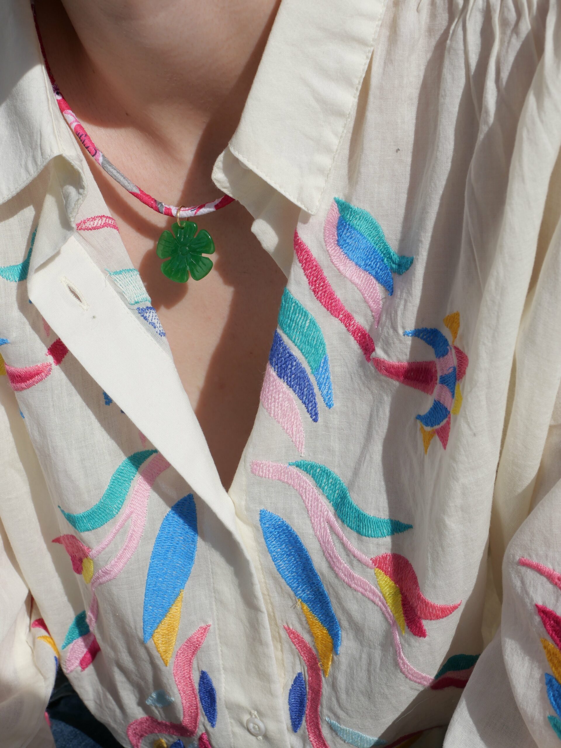 Collier cordon et pendentif en pierre naturelle