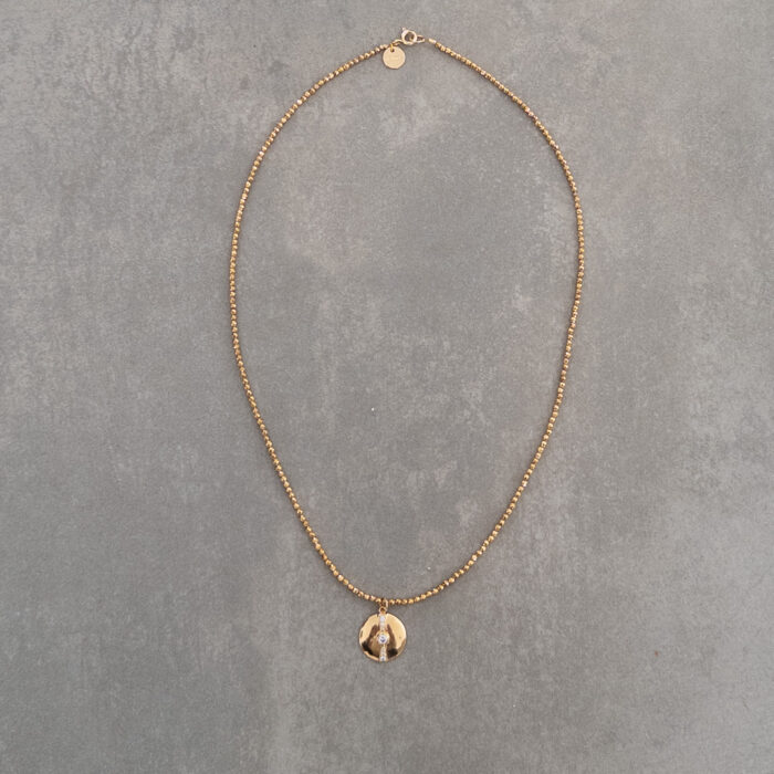 Collier en pierres naturelles et pendentif plaqué or 3 microns