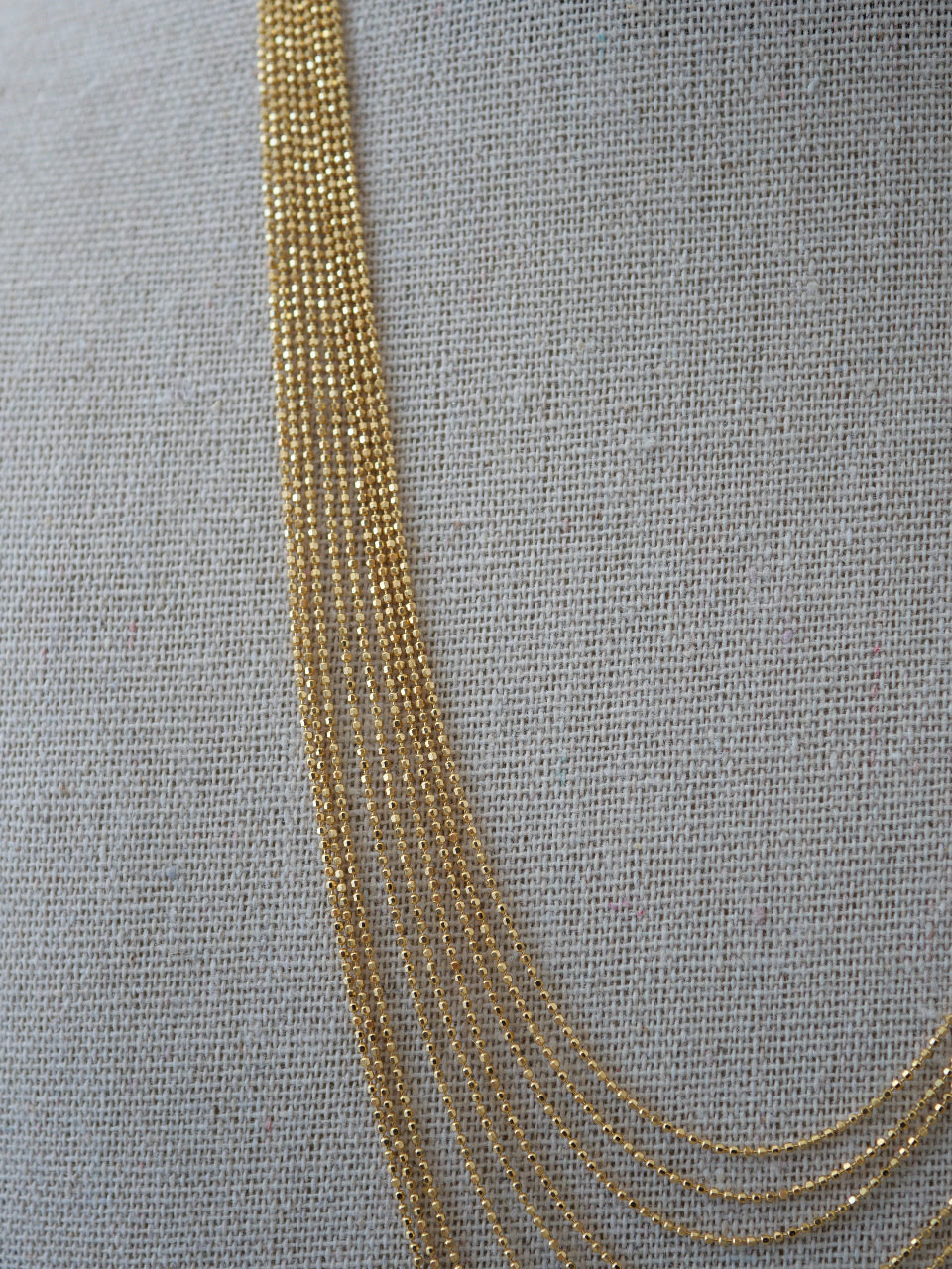 Collier multi rang fin et scintillant, plaqué or 3 microns