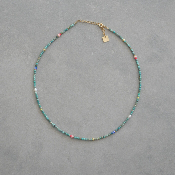 Collier en pierres naturelles