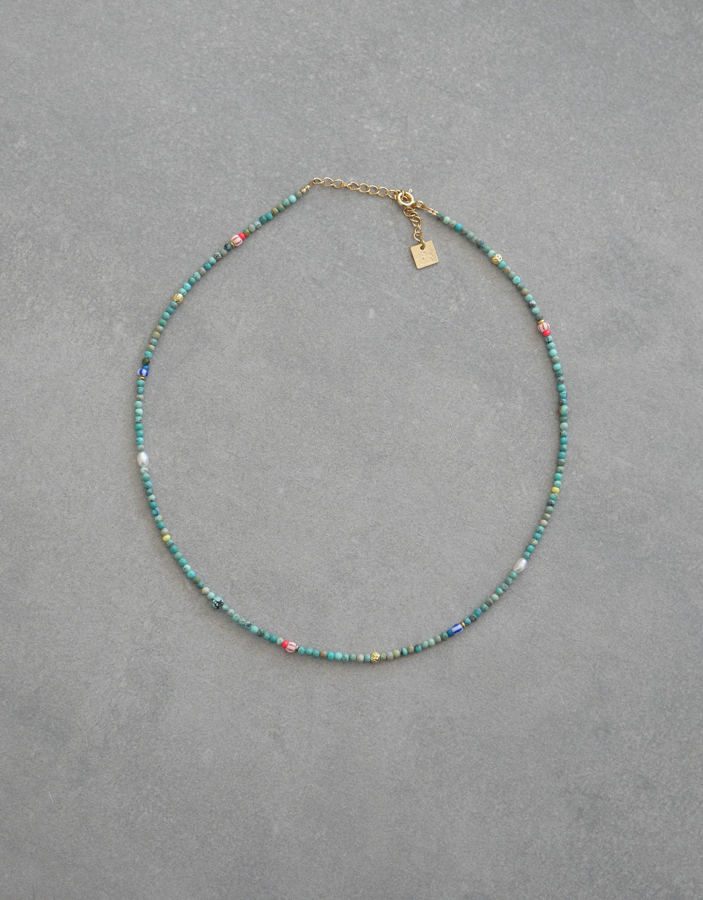 Collier en pierres naturelles