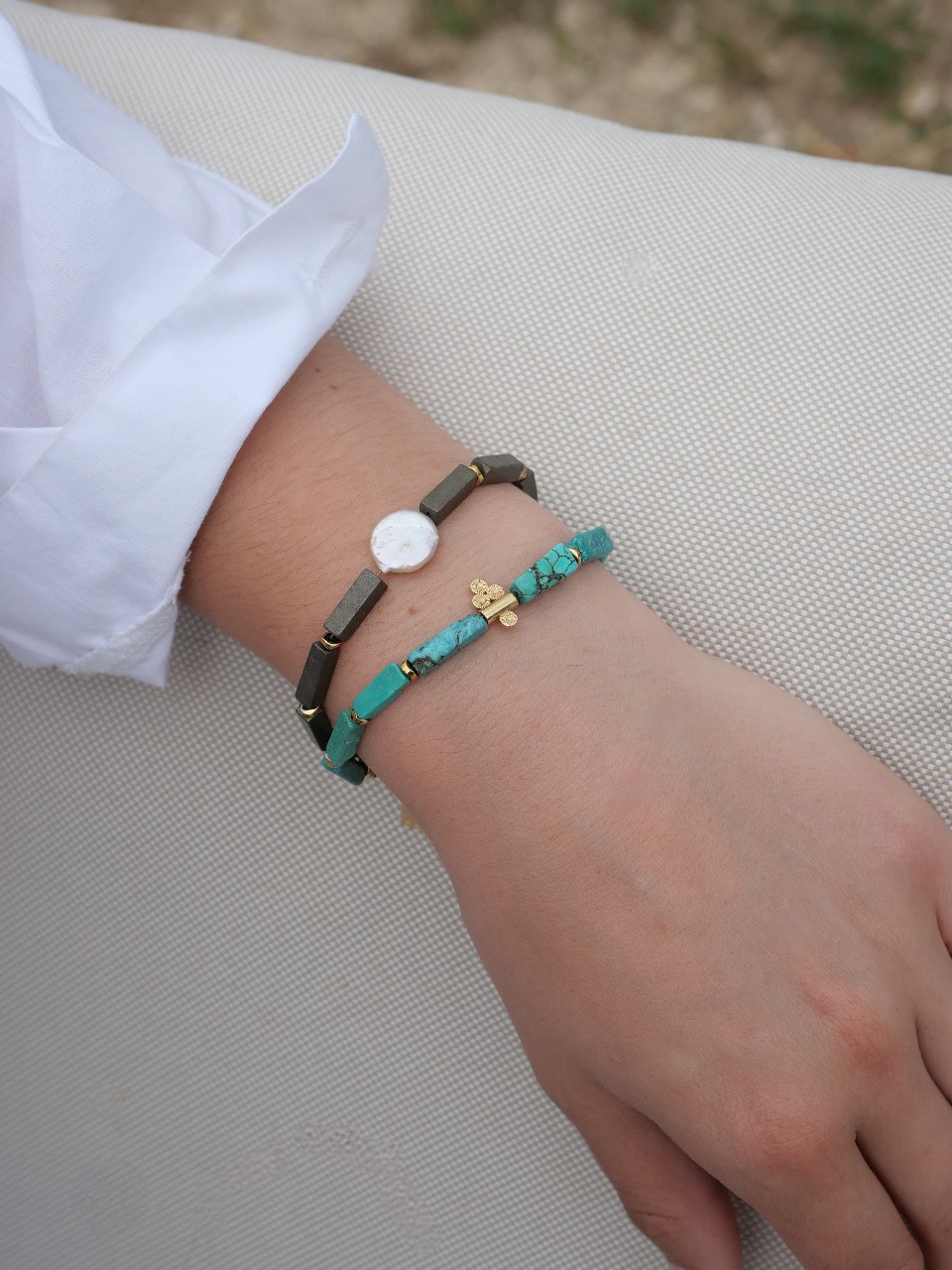 Bracelet en pierres naturelles et perle plaquée or 3 microns