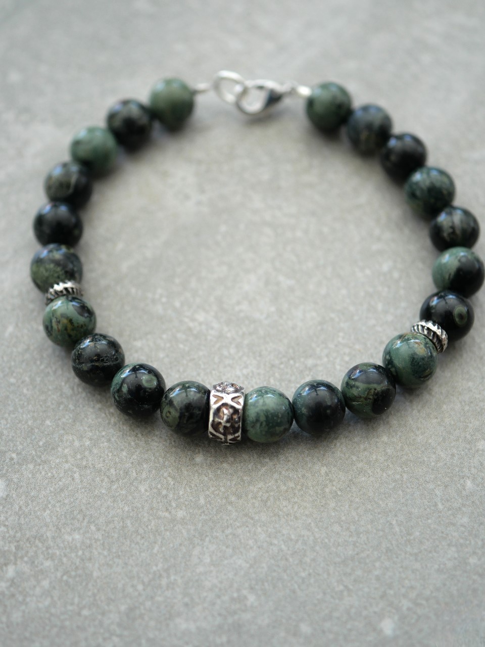 Bracelet pour homme en pierres naturelles verte